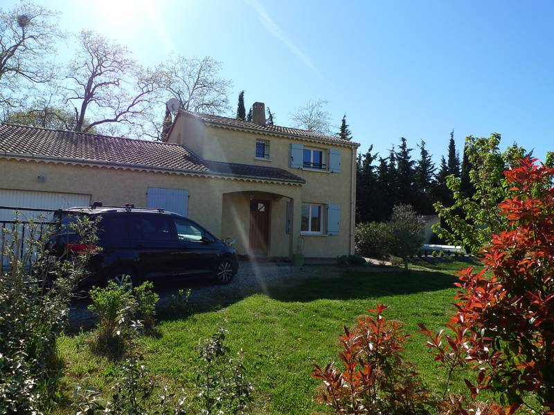 A vendre Villa  Proche St Paul centre piscine  A vendre Villa  Proche St Paul centre Quartier résidentiel, calme piscine 