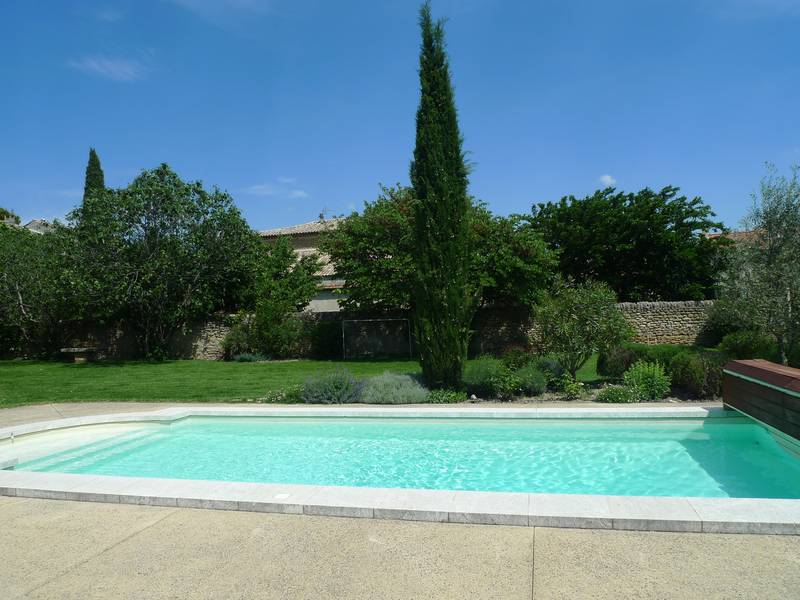 Maison de village à vendre  Au coeur d'un village Aucun vis à vis, calme et confort Maison de village à vendre  Au coeur d'un village Enclave des Papes Aucun vis à vis, calme et confort