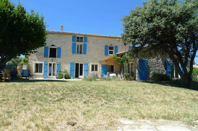 SOUS OFFRE  secteur Grignan, charmant Mas de vacances, 6 ch, piscine, terrain clos