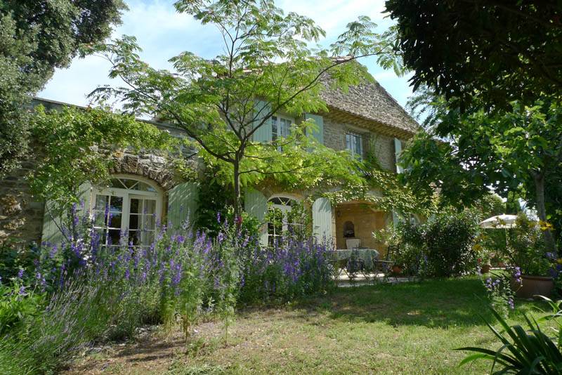 Maison de Village proche de Suze la Rousse Charme et clarté  Maison de Village proche de Suze la Rousse Charme et clarté 