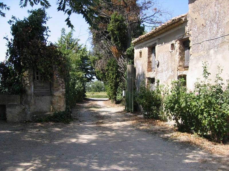 ferme à restaurer Cairanne Sur la route des Côtes du Rhône ferme à restaurer Cairanne Sur la route des Côtes du Rhône