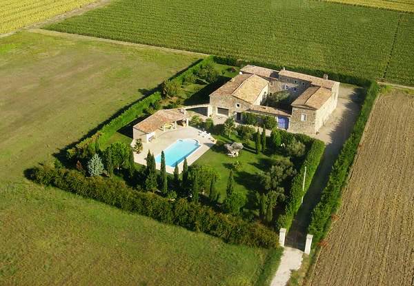 Mas Restauré   10 km Montélimar Est  avec dépendance à restaurer Mas Restauré   10 km Montélimar Est en campagne mais proche des villages  avec dépendance à restaurer