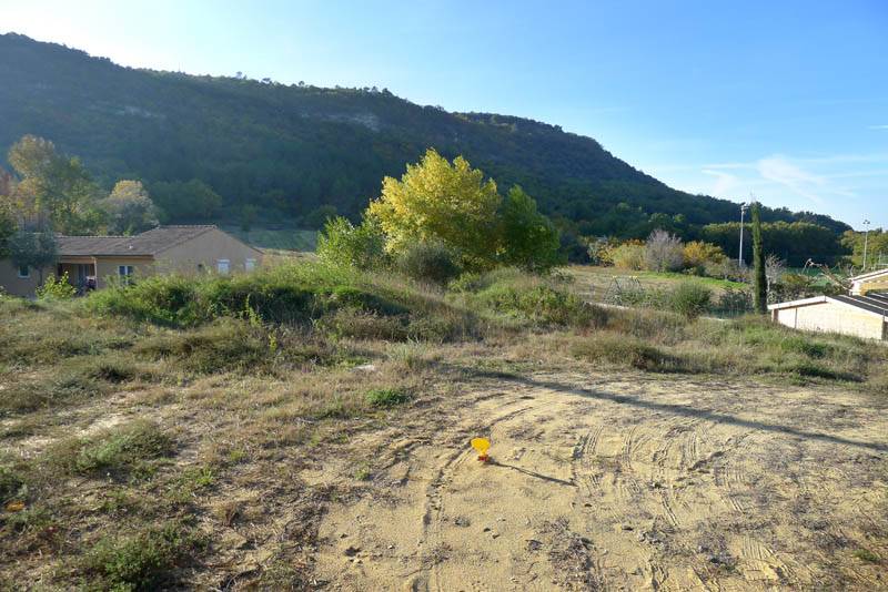 Terrain à  batir saint restitut SOUS OFFRE Terrain à  batir saint restitut SOUS OFFRE