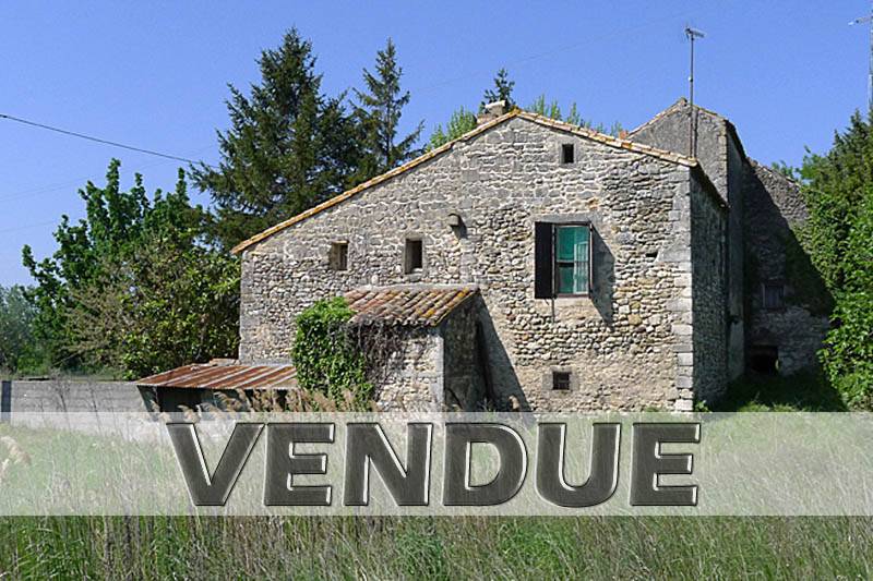 Mas à restaurer a vendre au coeur de St Paul 3 Châteaux Mas à restaurer a vendre au coeur de St Paul 3 Châteaux 20 mn de A7 montelimar, au calme
