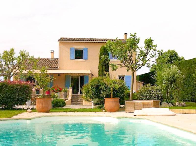 A vendre jolie Villa au pied du Luberon Cheval Blanc  